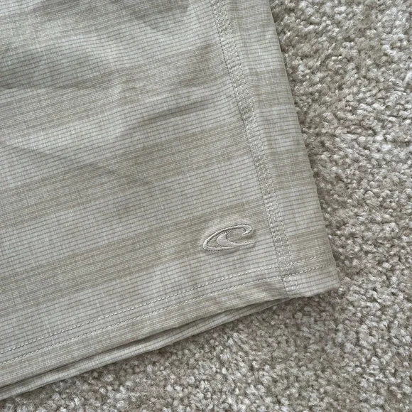 NWT O’Neill Crossover Hybrid Shorts Tan Size 34 - Picture 3 of 8